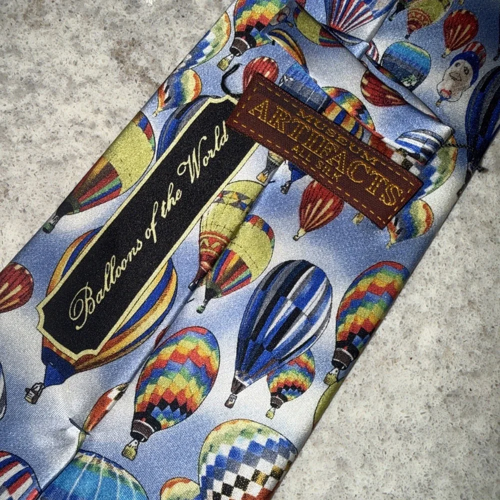 Lot Of 3 Museum Artifacts Silk Tie New York Lobster Crab Hot Air Balloon World